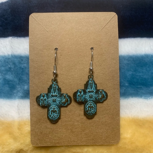 Jewelry - Engraved cross earrings